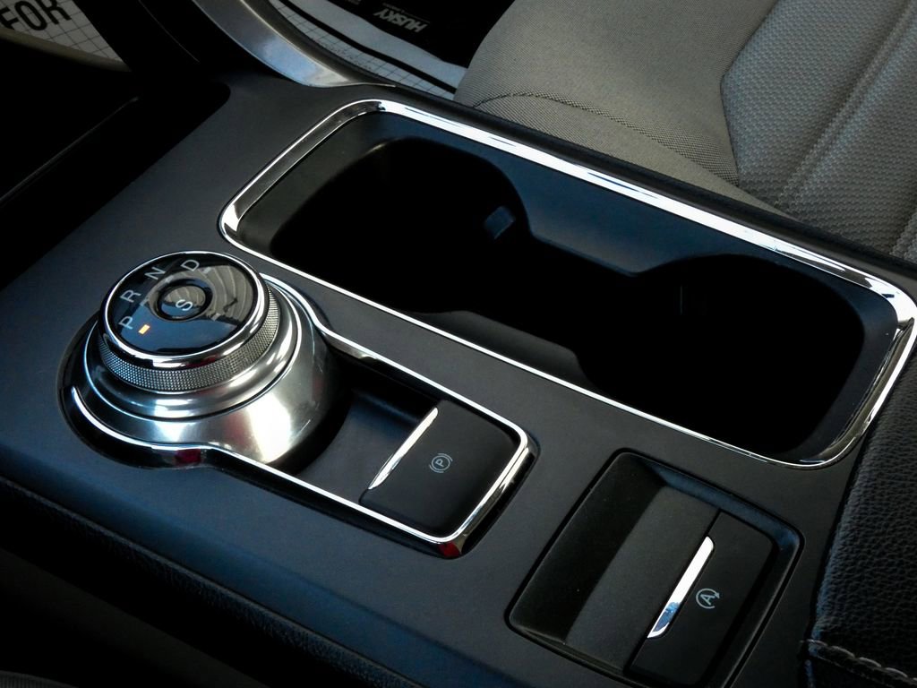 Used 2019 Ford Fusion SE FWD image 23