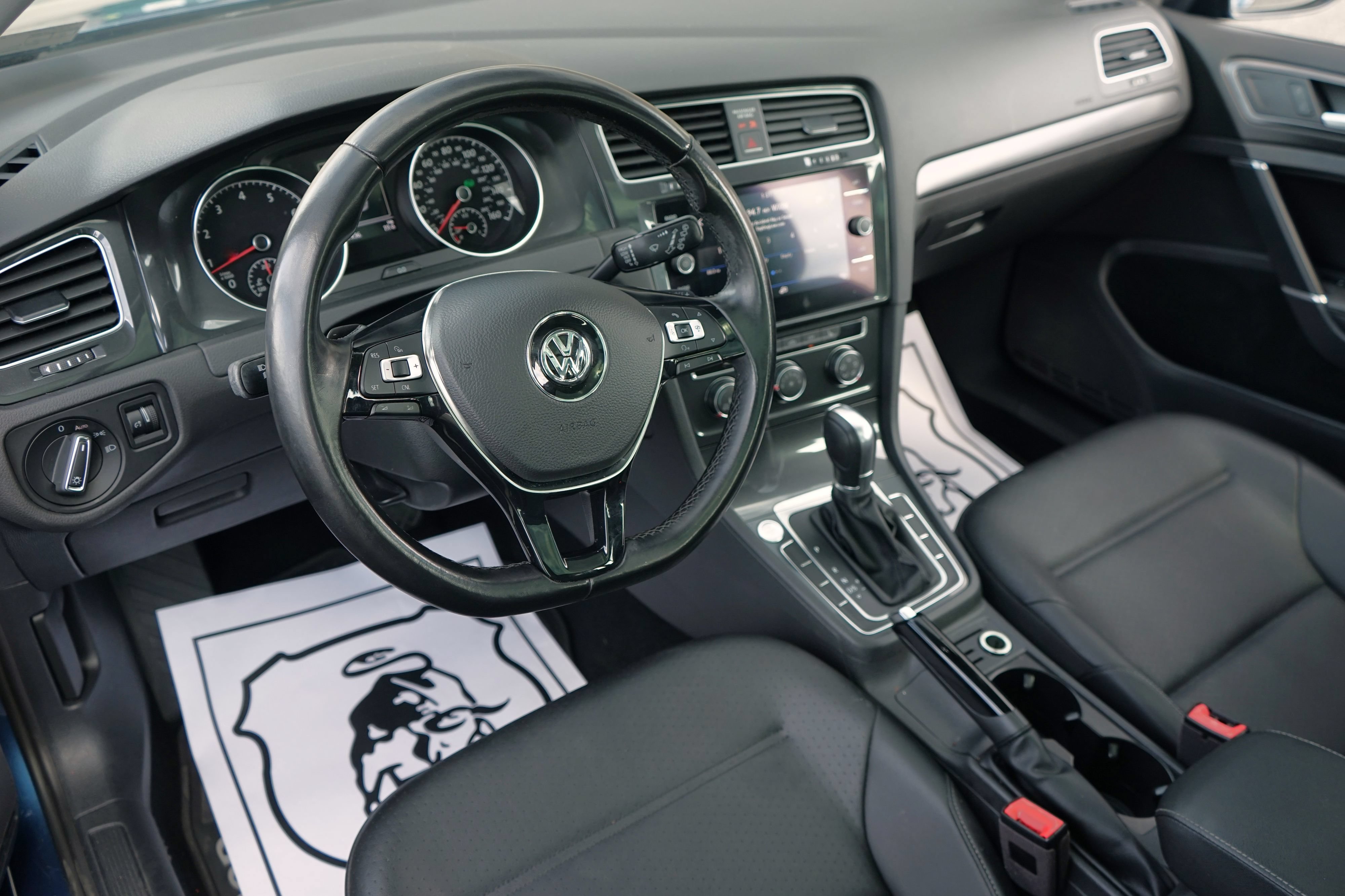 Used 2018 Volkswagen Golf SE FWD image 14