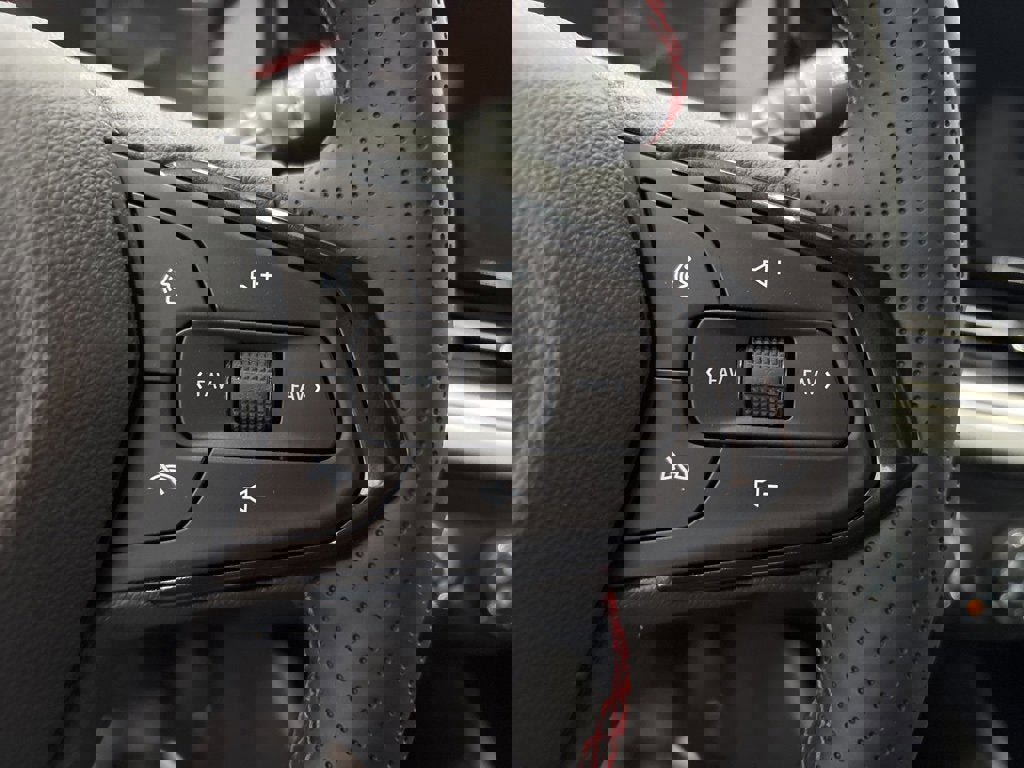 New 2026 Chevrolet Trax RS w/ Driver Confidence Package image 25