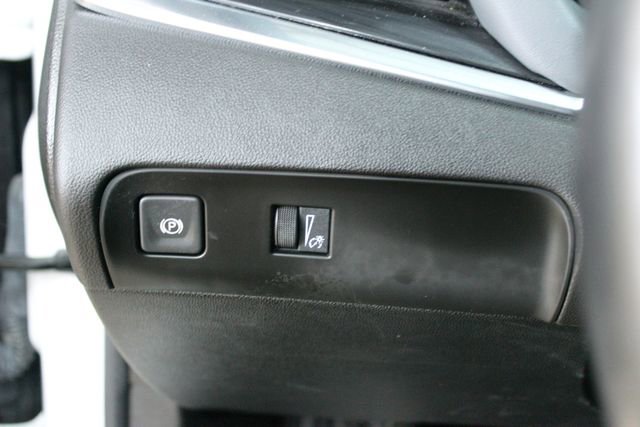 Used 2024 Buick Enclave Essence w/ Experience Buick Package image 15