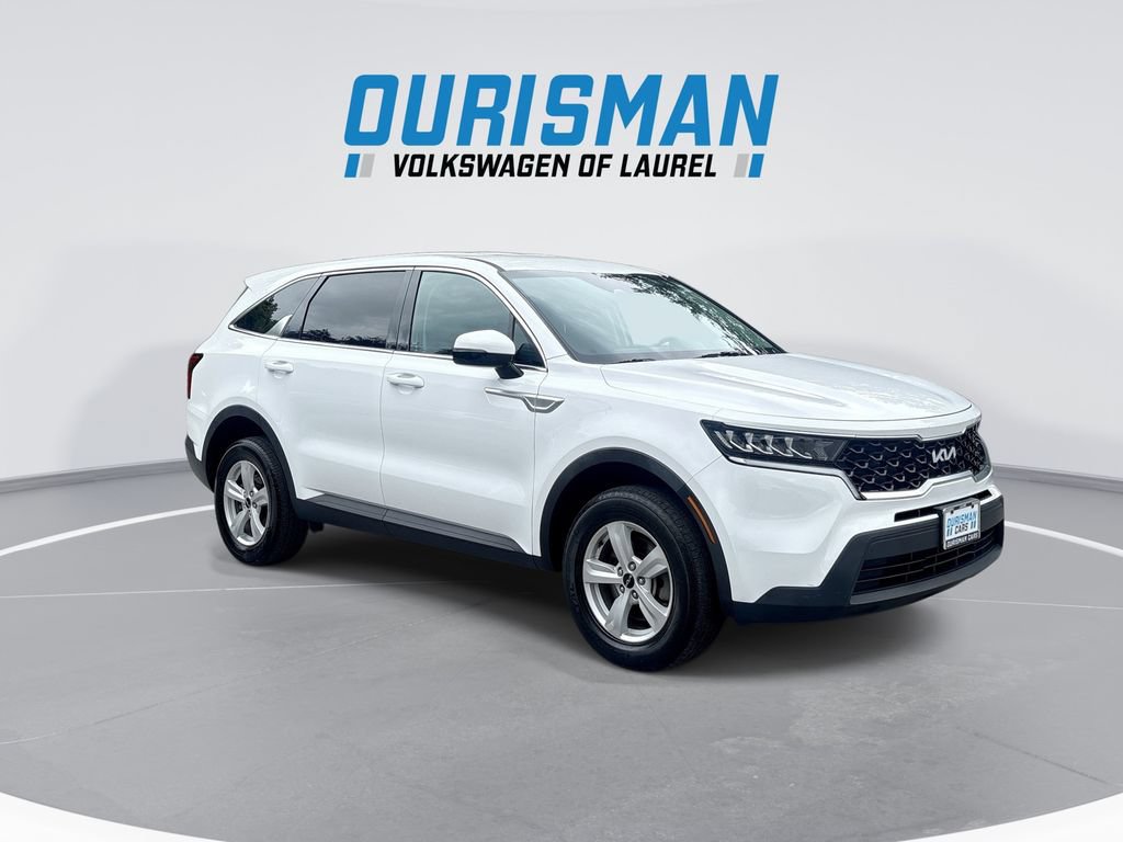 Used 2022 Kia Sorento LX AWD/4WD image 2