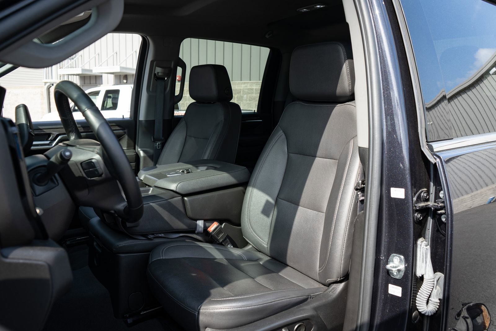 Used 2024 Chevrolet Silverado 2500 LTZ AWD/4WD image 15