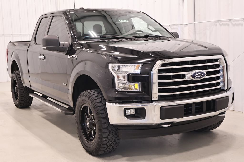 Used 2017 Ford F150 XLT w/ Equipment Group 302A Luxury image 3