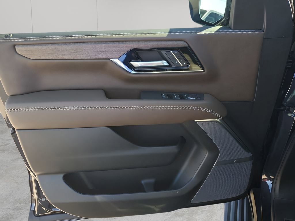 Used 2025 GMC Yukon XL Denali Ultimate image 27