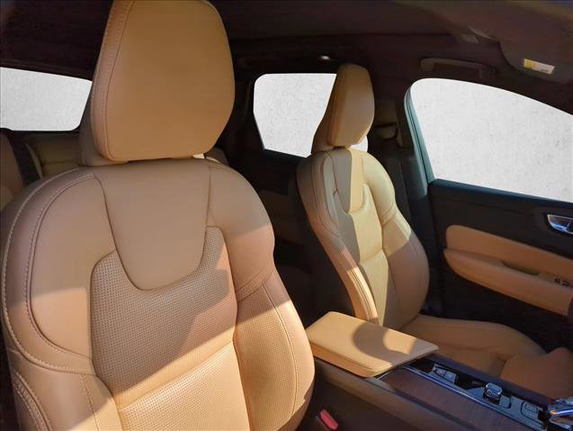 Used 2024 Volvo XC60 T8 Ultimate w/ Protection Package Premier image 26