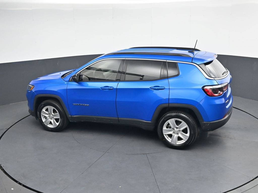 Used 2022 Jeep Compass Latitude w/ Convenience Group AWD/4WD image 29