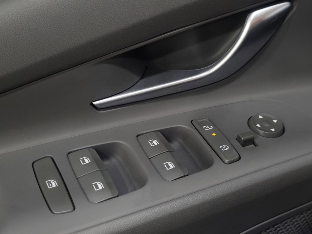 Used 2024 Hyundai Elantra SE image 27