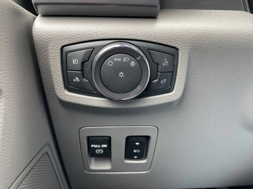 Used 2019 Ford F150 XLT w/ Equipment Group 302A Luxury AWD/4WD image 38