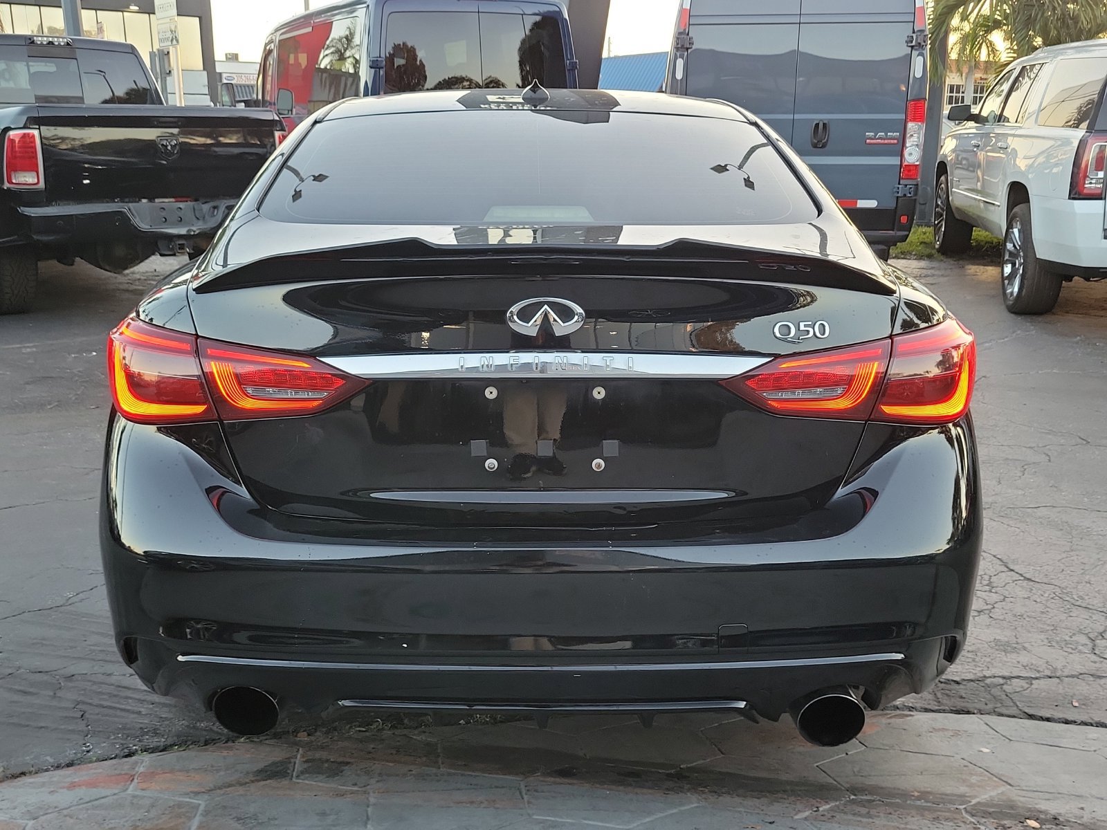 Used 2018 INFINITI Q50 Luxe w/ Essential Package (3.0T Luxe) RWD image 5