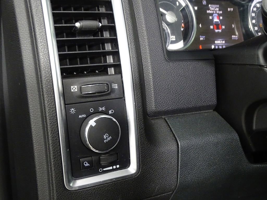 Used 2015 RAM 1500 Laramie Limited image 19