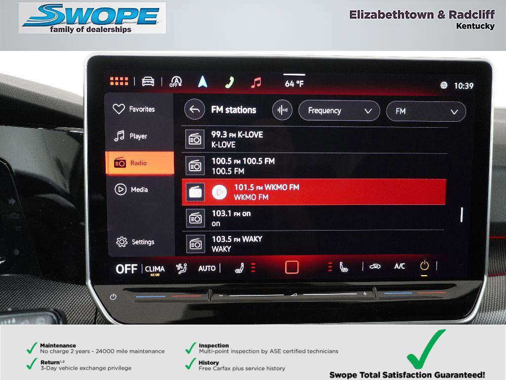 Used 2025 Volkswagen GTI SE FWD image 21