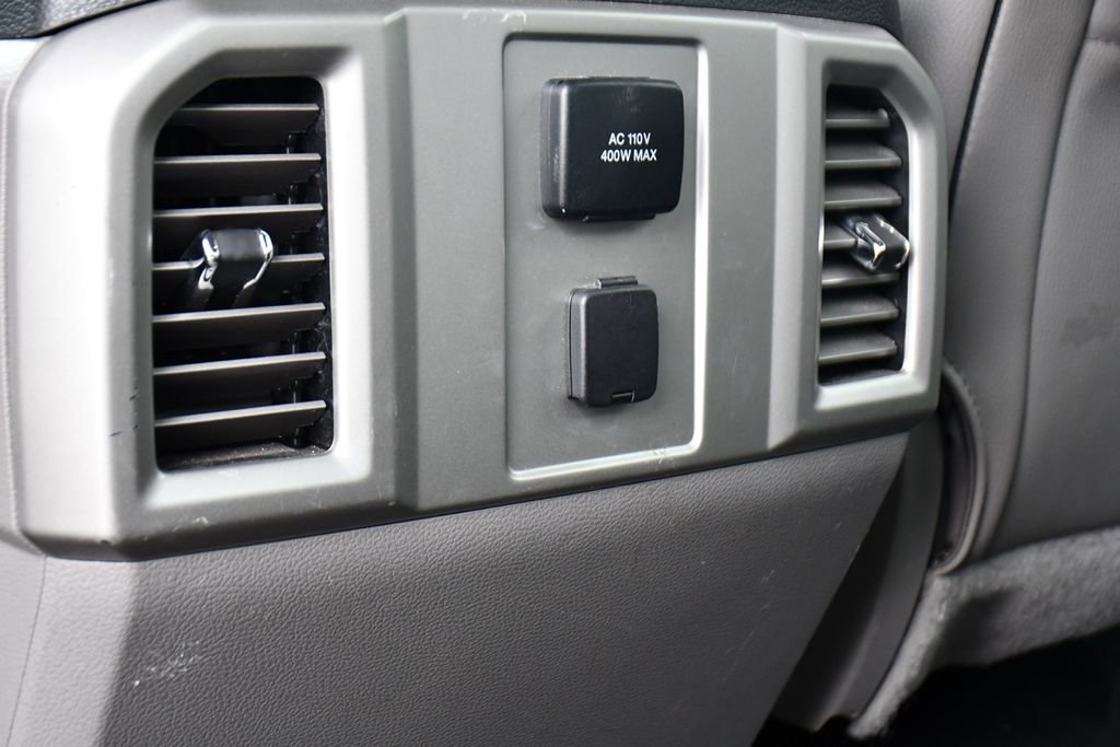 Used 2015 Ford F150 Lariat w/ Equipment Group 501A Mid AWD/4WD image 19