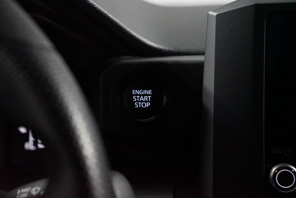 Certified 2025 Toyota Tacoma SR5 RWD image 18