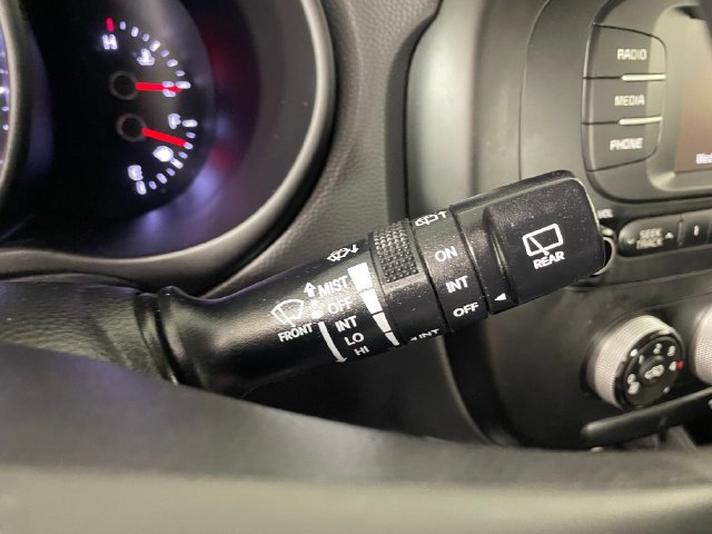 Used 2017 Kia Soul FWD image 12