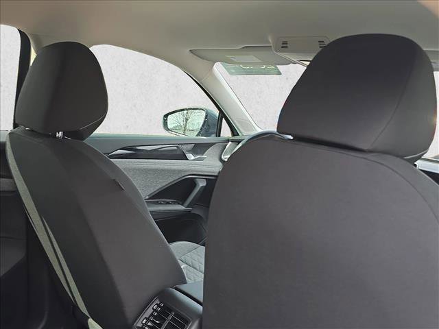 Used 2025 Volkswagen Tiguan S image 22
