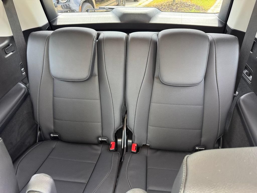 Used 2023 Mercedes-Benz GLS 450 4MATIC image 10