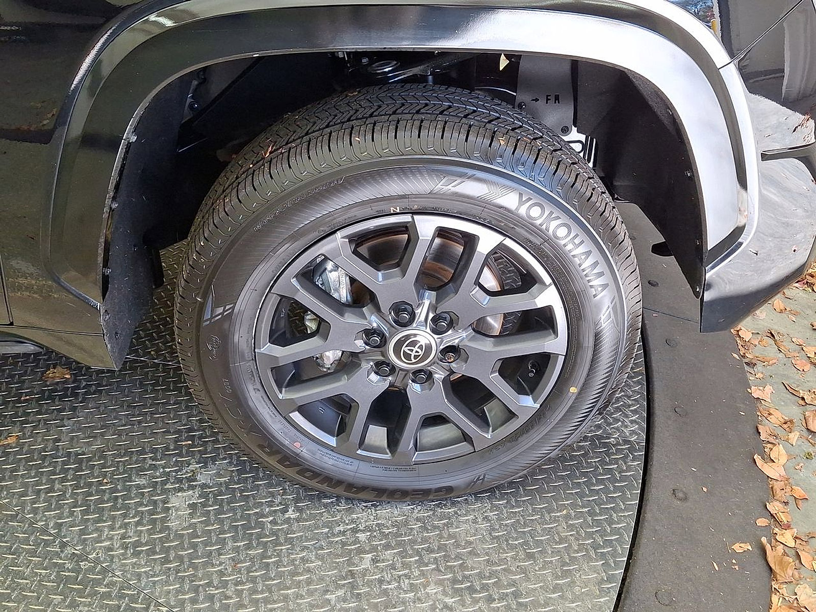 Used 2024 Toyota Tundra Platinum image 27