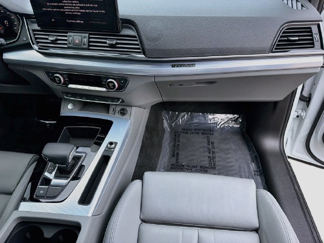 Used 2024 Audi Q5 2.0T Premium Plus AWD/4WD image 17