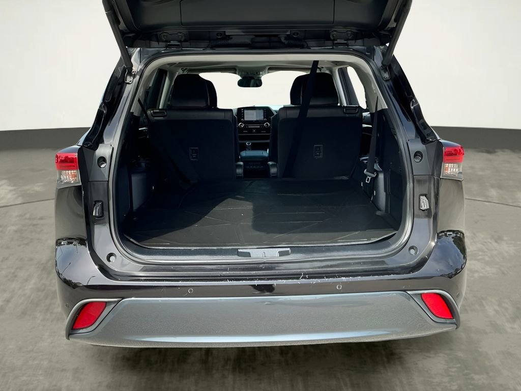 Used 2020 Toyota Highlander Limited image 19