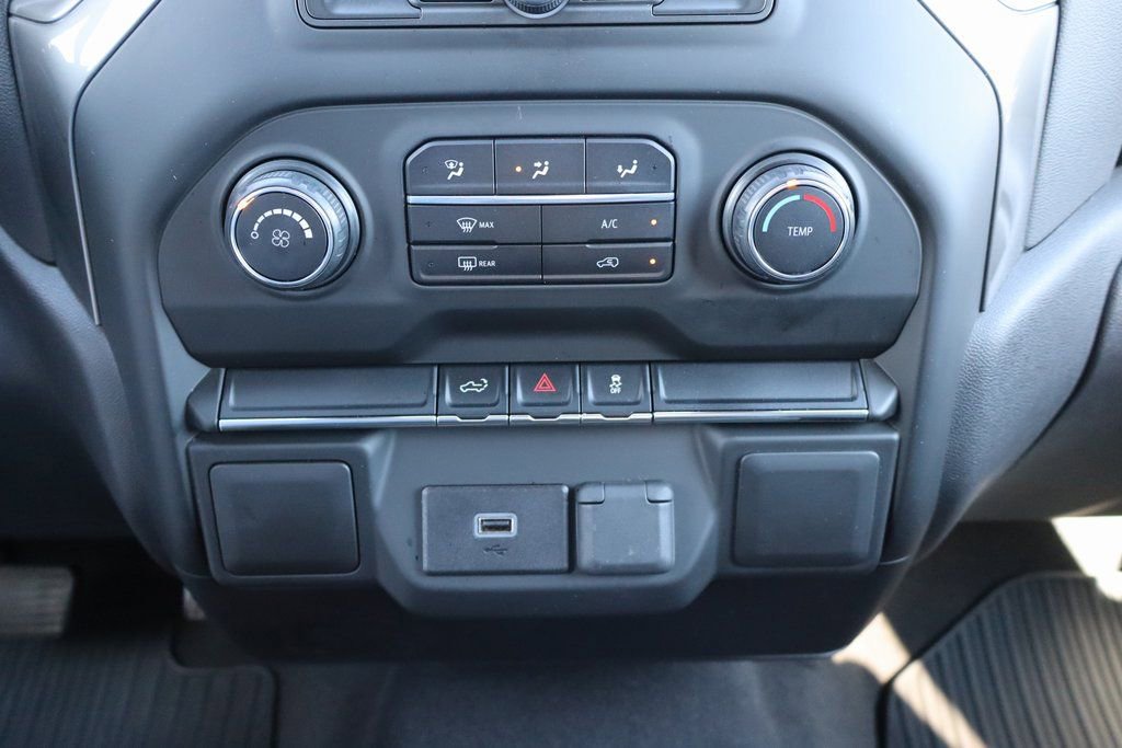 Used 2020 Chevrolet Silverado 1500 Custom w/ Custom Value Package image 12