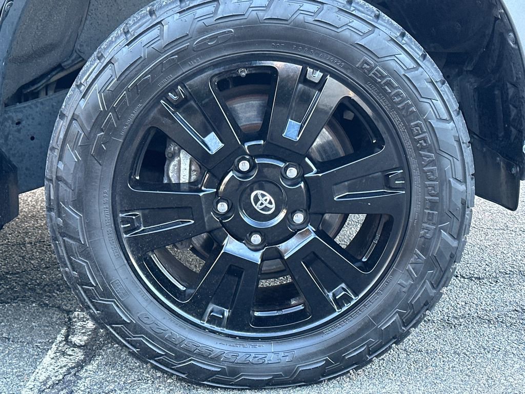 Used 2018 Toyota Sequoia TRD Sport image 9