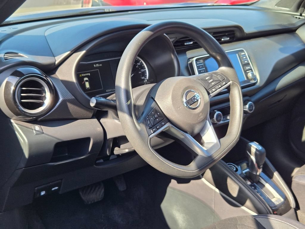 Used 2019 Nissan Kicks SV FWD image 6