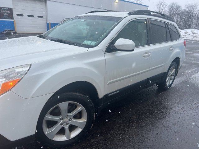 Used 2013 Subaru Outback 2.5i Premium image 4