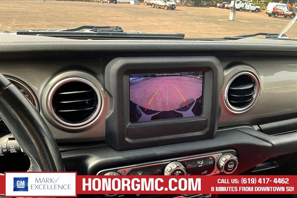 Used 2019 Jeep Wrangler Unlimited Sahara image 14