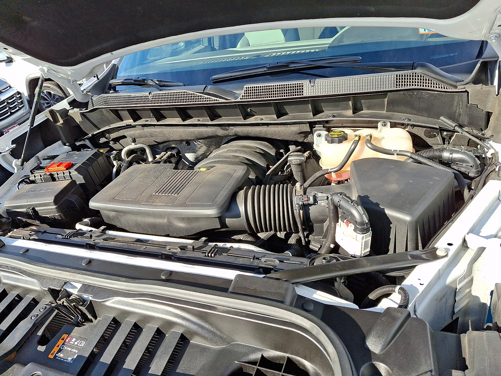 Certified 2025 Chevrolet Silverado 1500 LT image 28