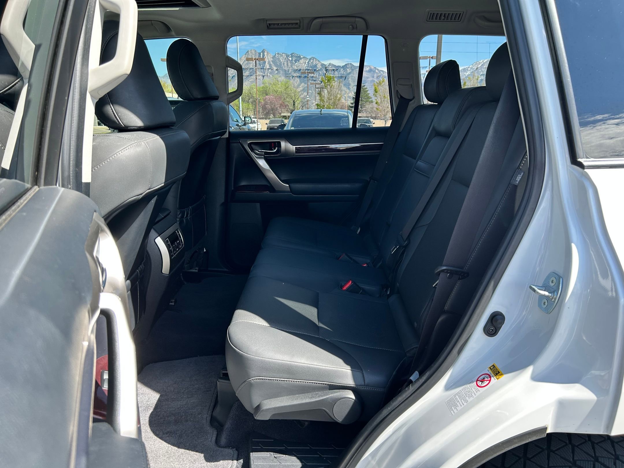 Used 2019 Lexus GX 460 Premium image 23