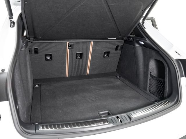 Certified 2026 Porsche Macan AWD/4WD image 28
