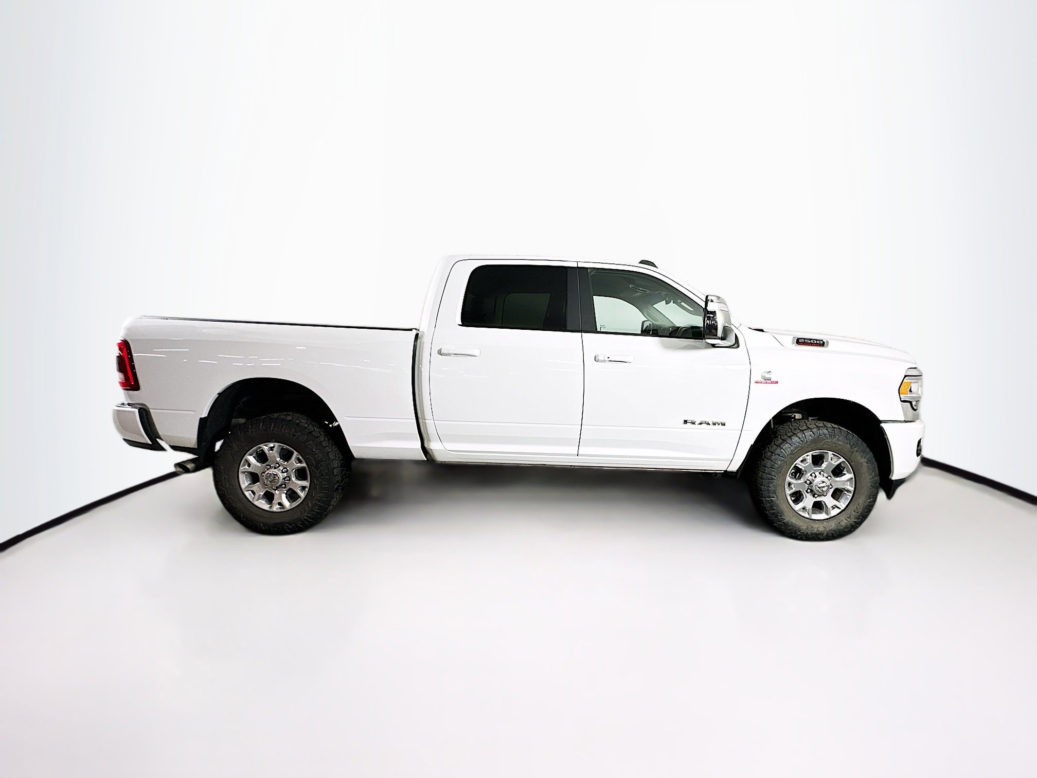 Used 2024 RAM 2500 Laramie image 10
