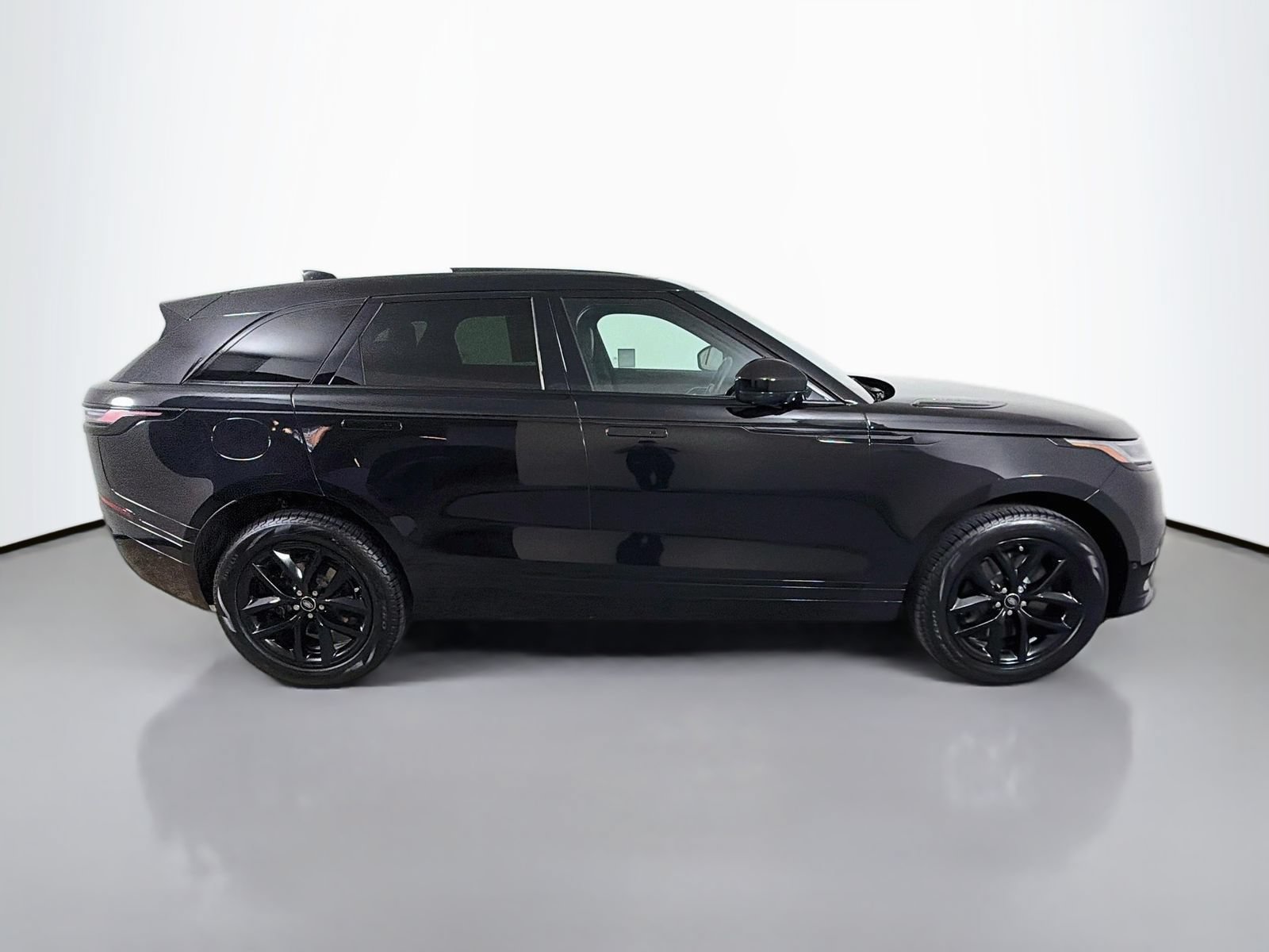 Used 2026 Land Rover Range Rover Velar Dynamic SE AWD/4WD image 6
