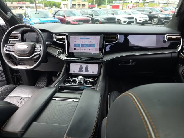 Used 2025 Jeep Grand Wagoneer Series III w/ Rear Seat Video Group 1 AWD/4WD image 41