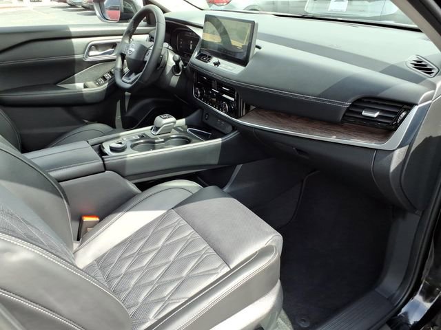 Certified 2026 Nissan Rogue Platinum w/ Tech Package image 20