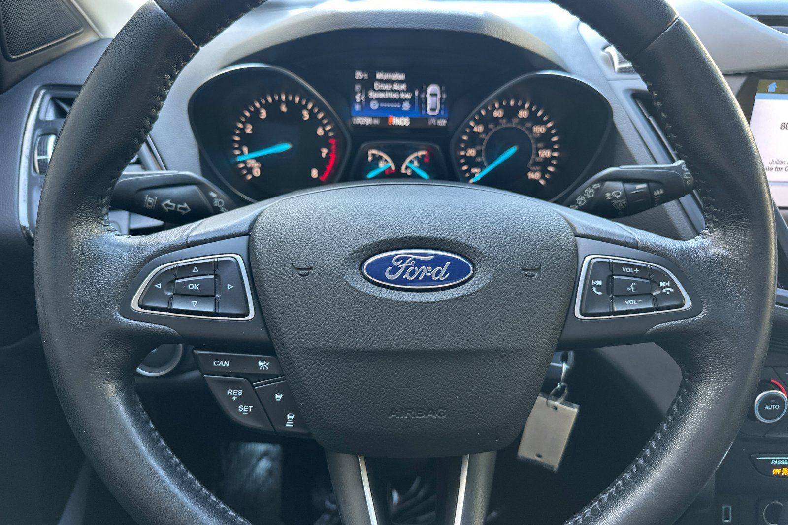 Used 2018 Ford Escape SEL w/ Ford Safe & Smart Package AWD/4WD image 22