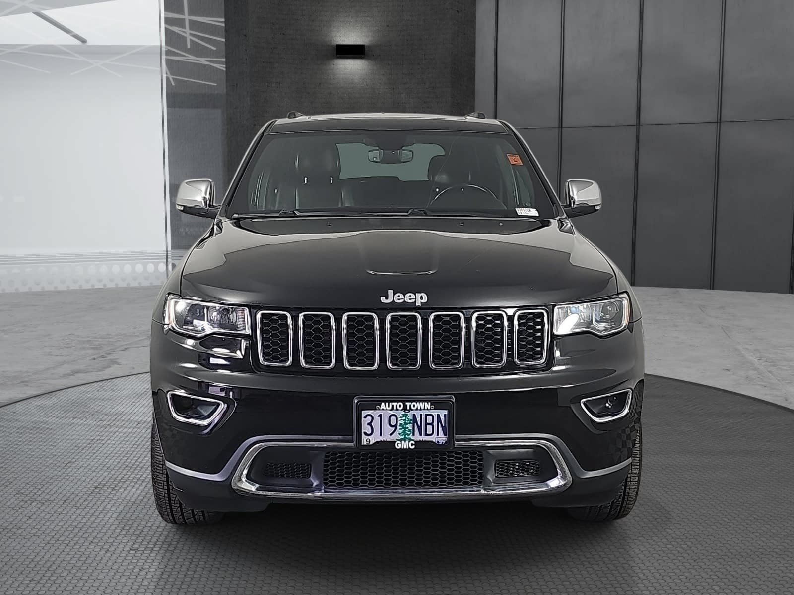 Used 2020 Jeep Grand Cherokee Limited AWD/4WD image 2