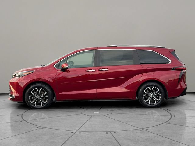 Certified 2025 Toyota Sienna Platinum AWD/4WD image 3