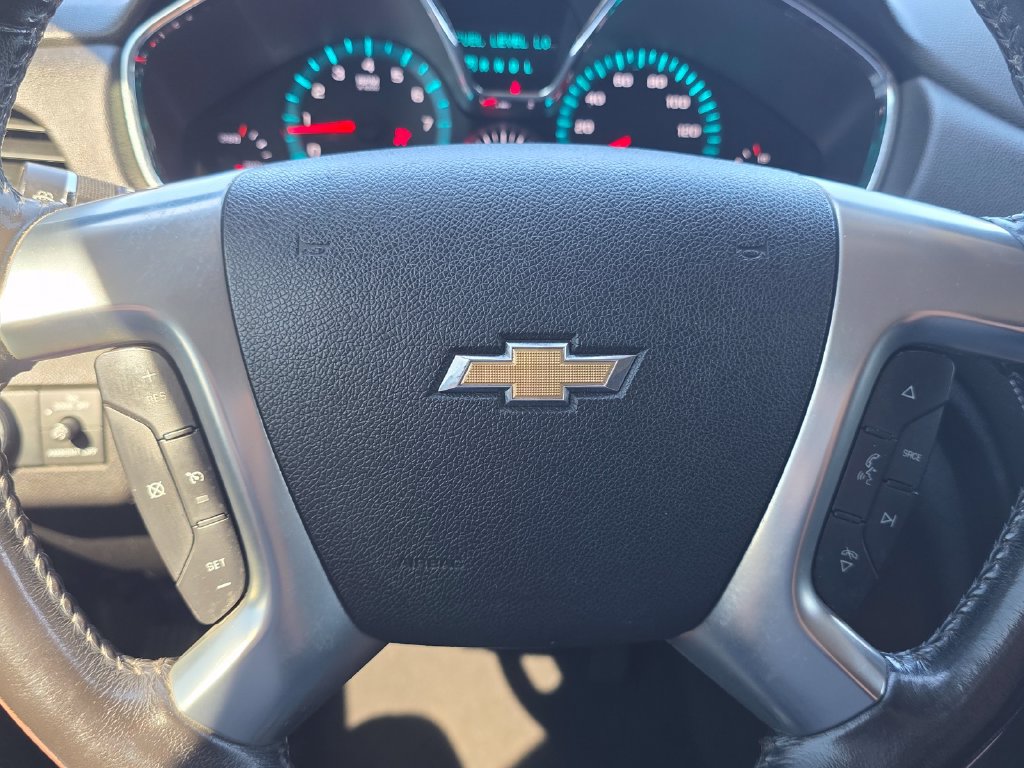 Used 2014 Chevrolet Traverse LT w/ LPO, 'HIT The Road' Package AWD/4WD image 32