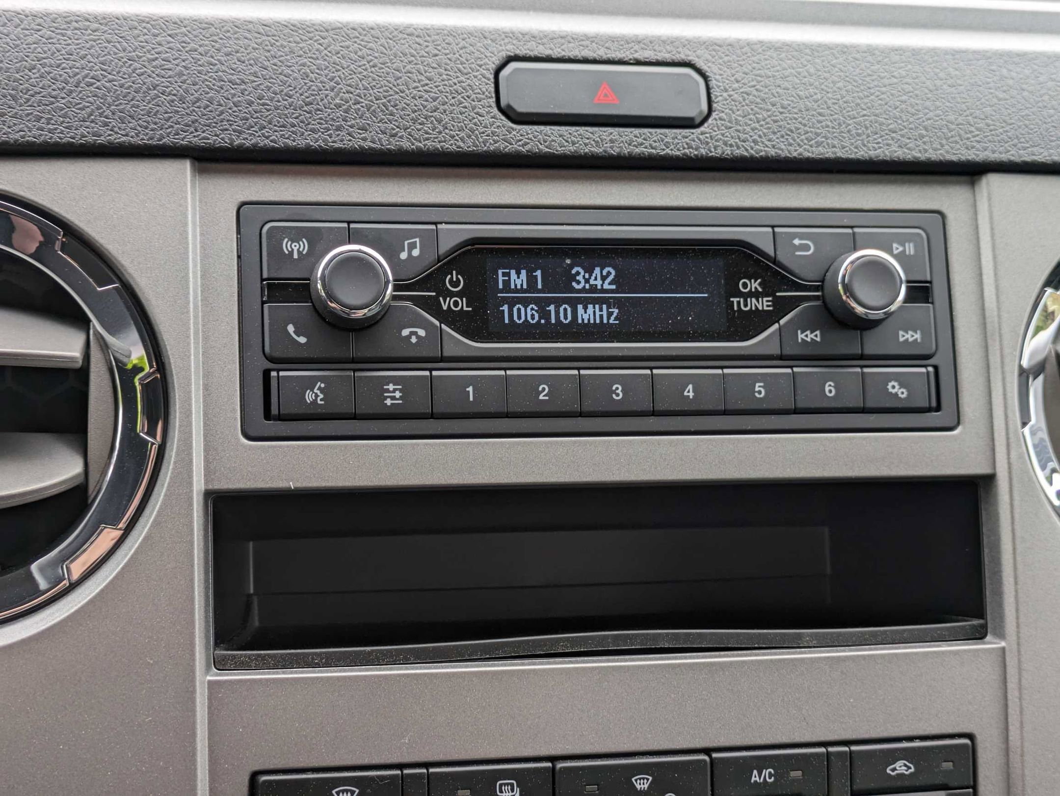 New 2025 Ford F650 2WD Regular Cab Super Duty image 15