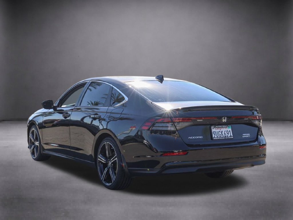 Used 2025 Honda Accord Sport image 6