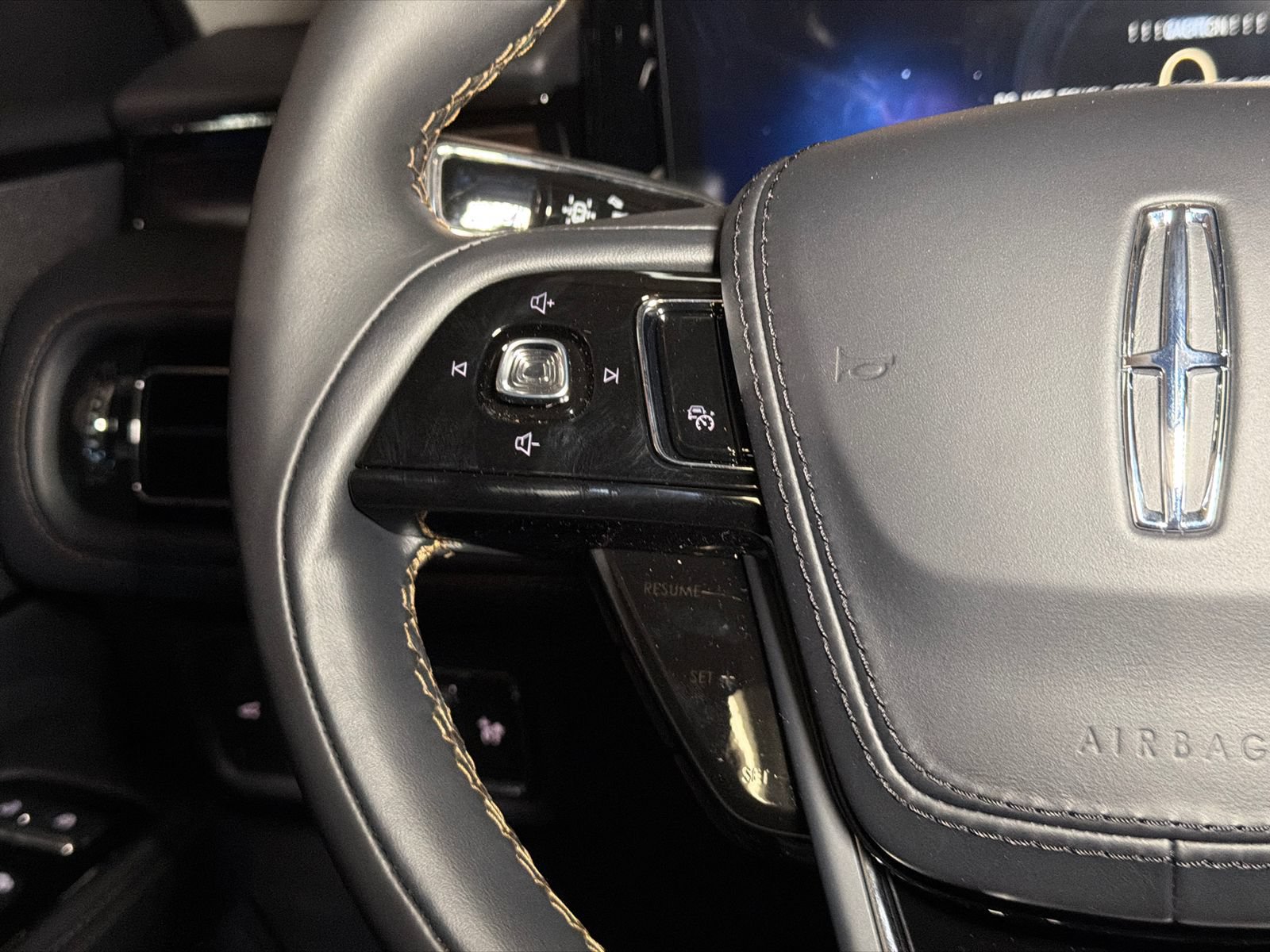 New 2026 Lincoln Aviator Reserve AWD/4WD image 24