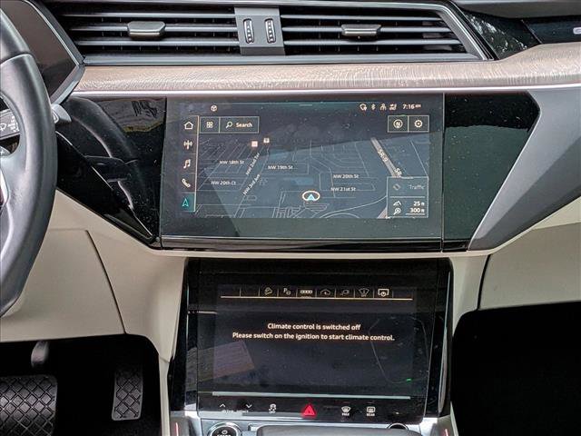 Used 2024 Audi Q8 e-tron Prestige image 10