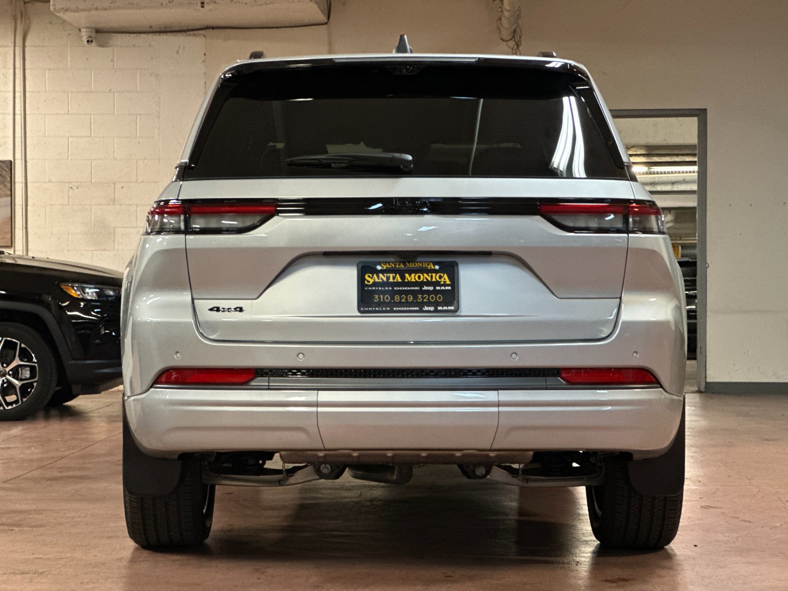 New 2026 Jeep Grand Cherokee Limited AWD/4WD image 4