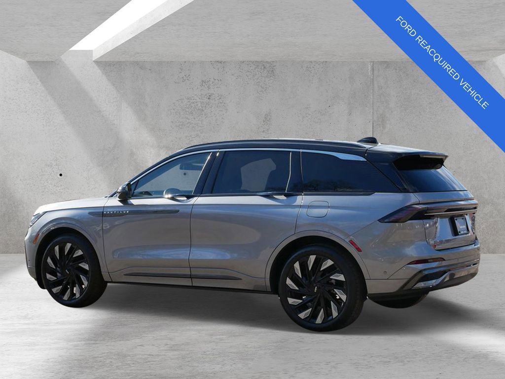 Used 2024 Lincoln Nautilus Black Label w/ Jet Appearance Package (87T) image 4