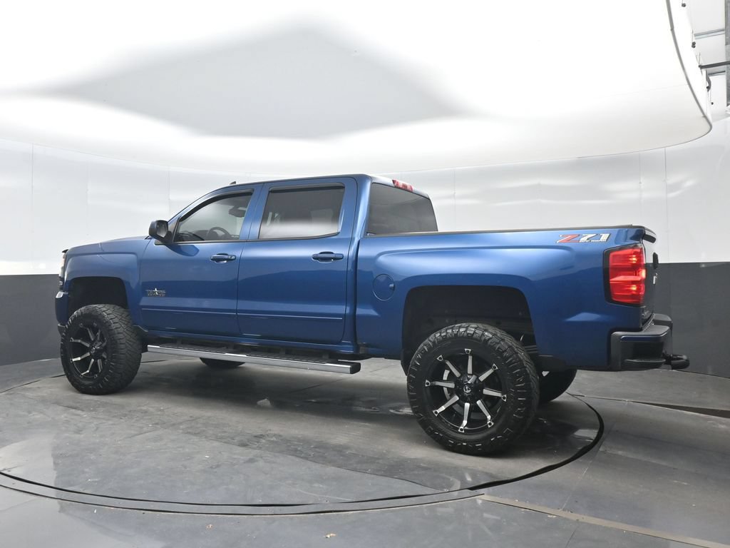 Used 2018 Chevrolet Silverado 1500 LT w/ Texas Edition AWD/4WD image 3