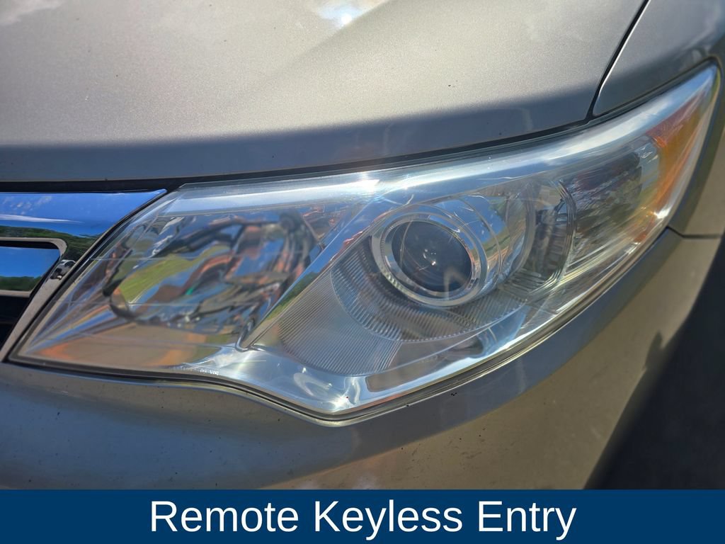 Used 2013 Toyota Camry XLE FWD image 8