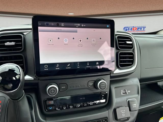 New 2024 RAM ProMaster 3500 w/ Leather Interior Group FWD image 18