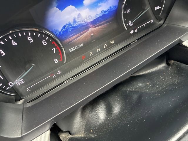 Used 2020 Ford Explorer XLT w/ Equipment Group 202A AWD/4WD image 18