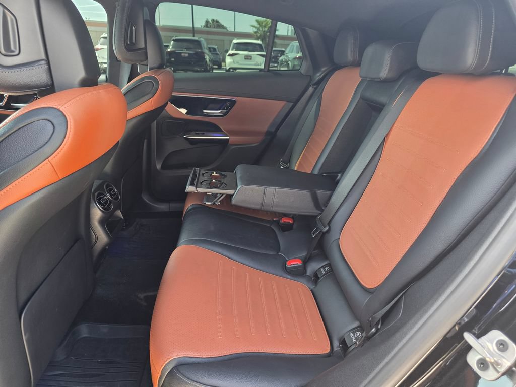 Used 2024 Mercedes-Benz GLC 300 4MATIC image 16